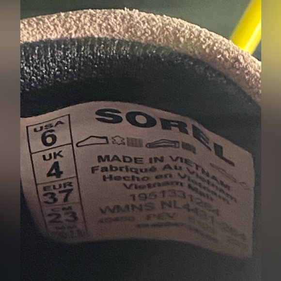 NWB Sorel Women's Out N About IIl Classic Waterproof Boots Size 6 - Picture 14 of 14